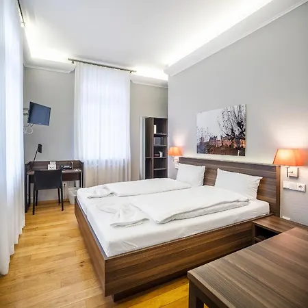 Aparthotel Living-world 3*